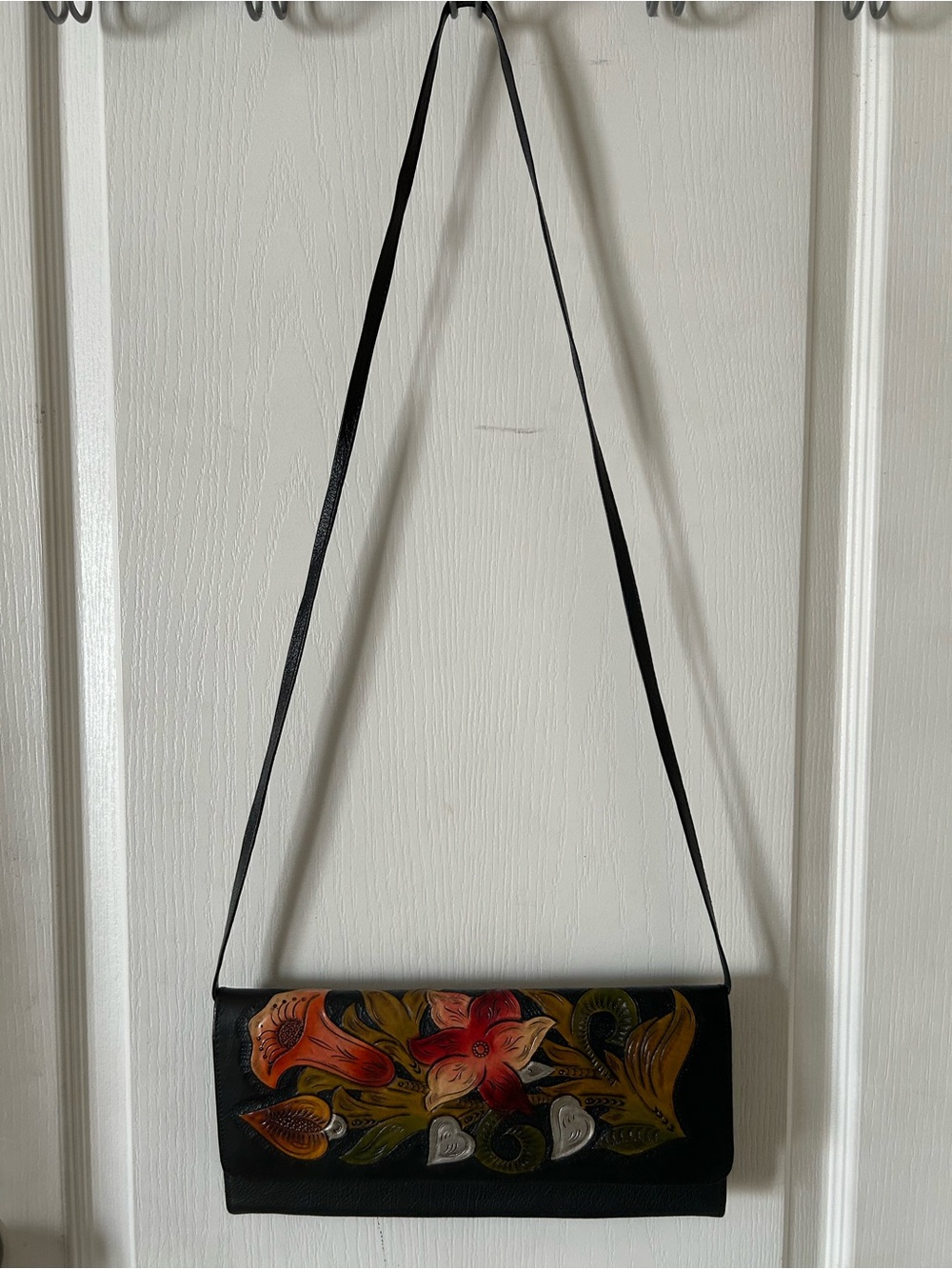Anuschka Black Hand-Painted Floral Hand-Tooled Leather Clutch/Crossbody Bag